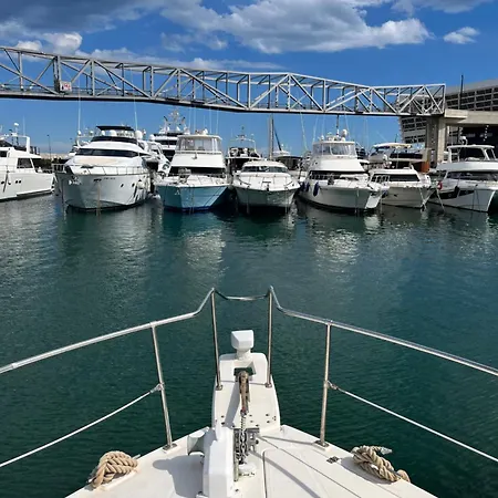 Bateau-hôtel Relax *